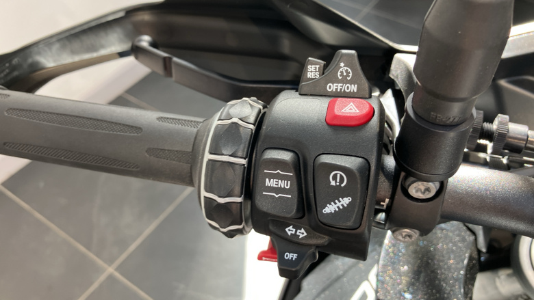 BMW F900 XR (25MY)